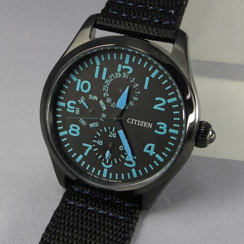 Connaissez-vous des montres dans le genre Bell&Ross ? 68335001